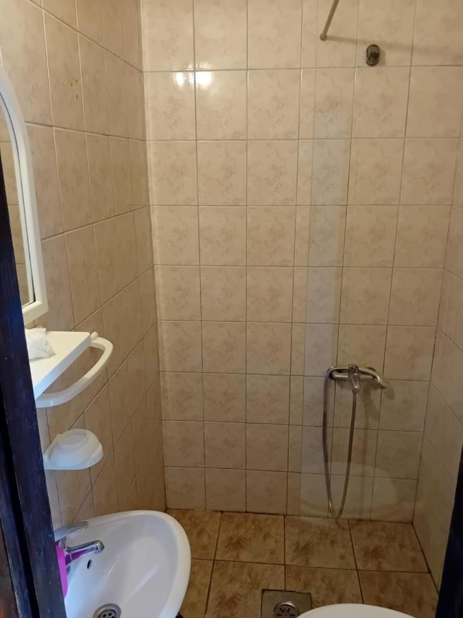 Bato Rooms Peštani Exterior foto